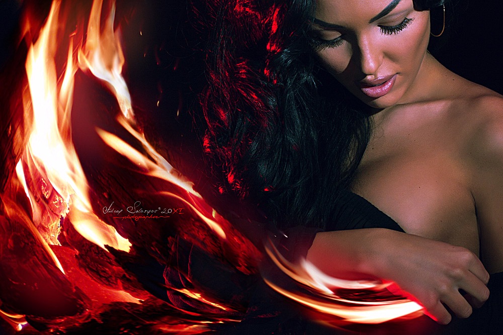 Огненная богиня дышит страстью - порно фото