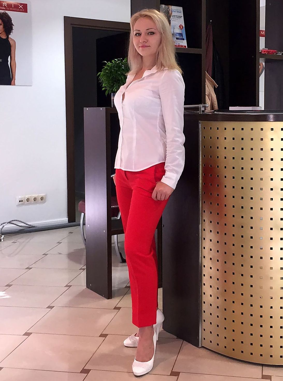 Ксения сакурова ведущая отр фото биография Ксения Саватеева / Проза.ру