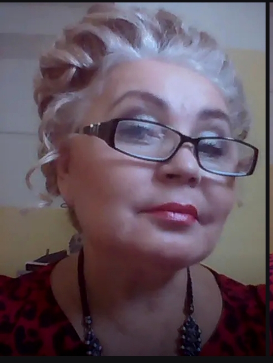 Лёля Николаева