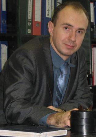 Алексей Тихонов