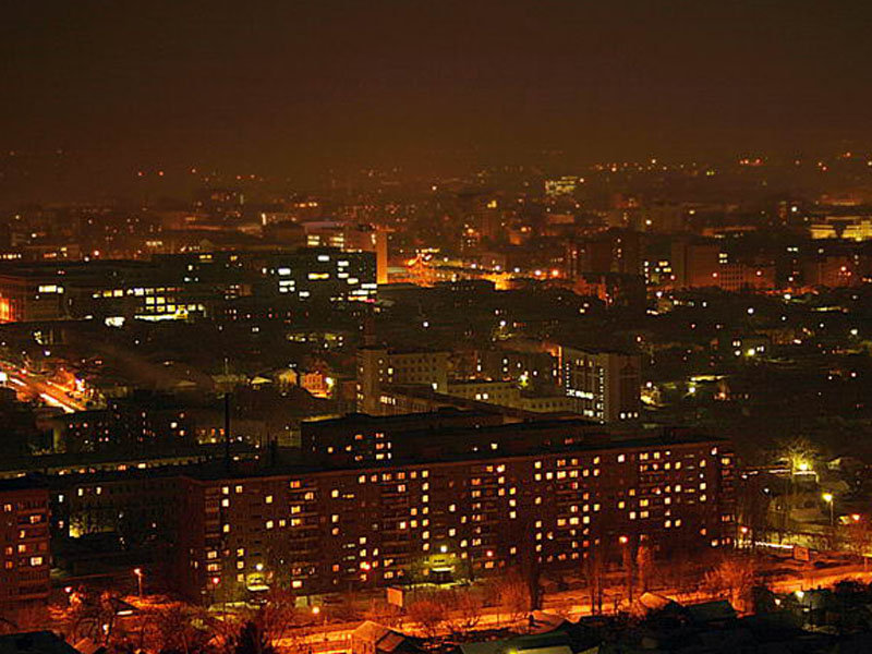 #Луна и #Волга. #nightphotography #nightsky #nightscape #саратов #мост #огни #но