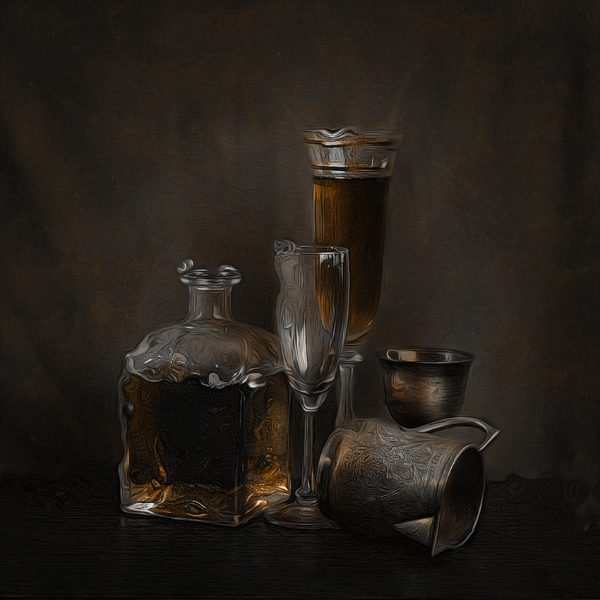 разные сосуды кувшины стаканы бутылки стояли