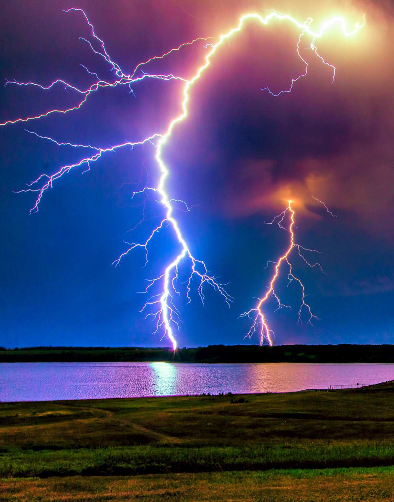 Во время сильной грозы