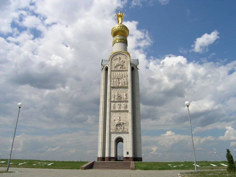 Памятник в Прохоровке звонница