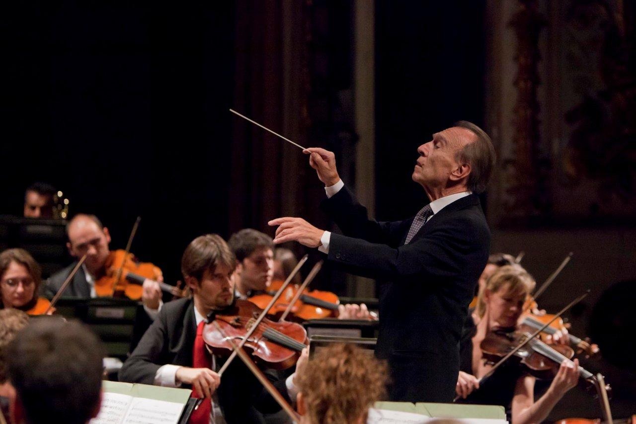 Оркестр – Клаудио Аббадо и музыканты Венского оркестра Моцарта 2014
