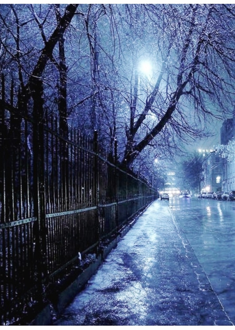 Улица ночью весной. Дождь зимой. Зима в городе. Зима ночь город. Дождь ночью.
