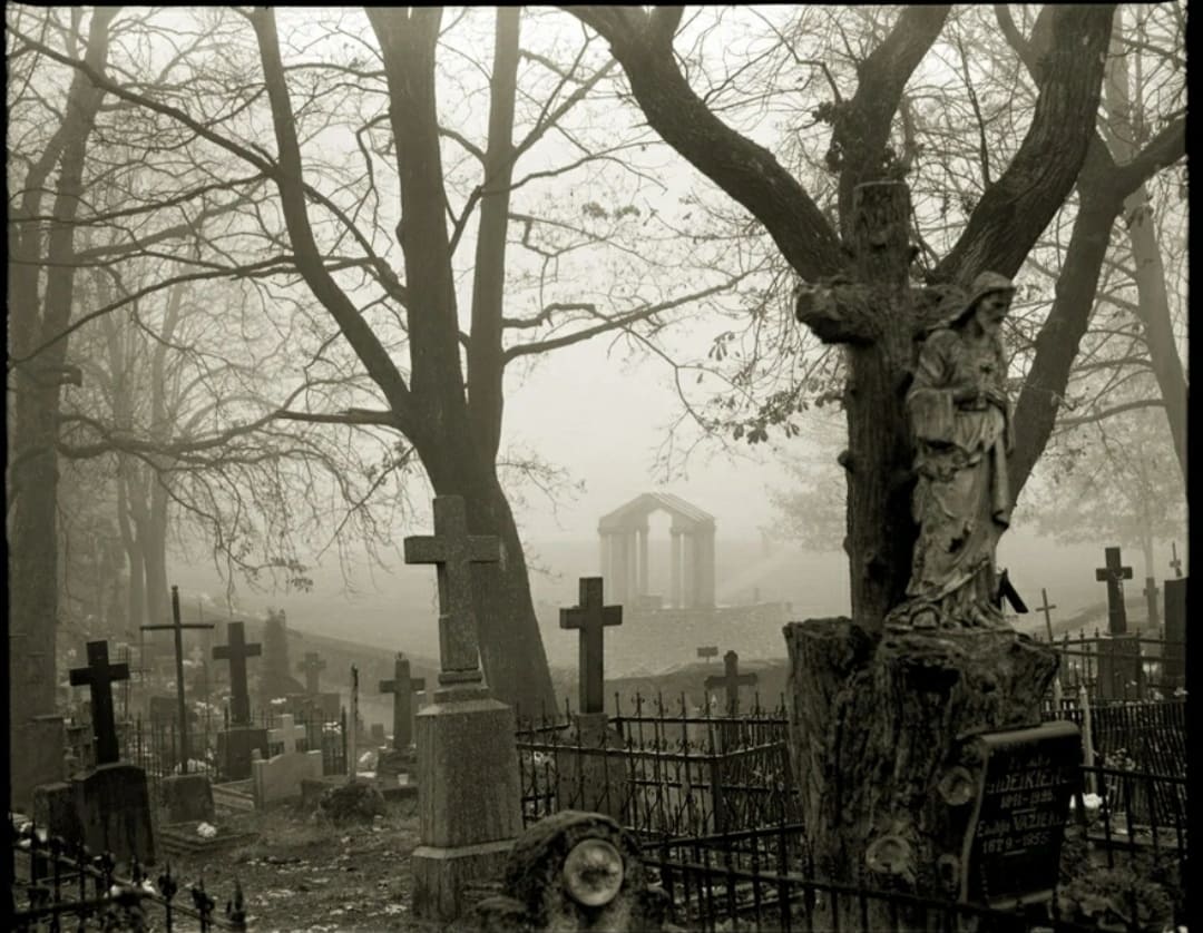 Страшные кладбище картинки