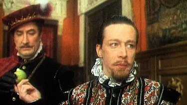 Король забавляется