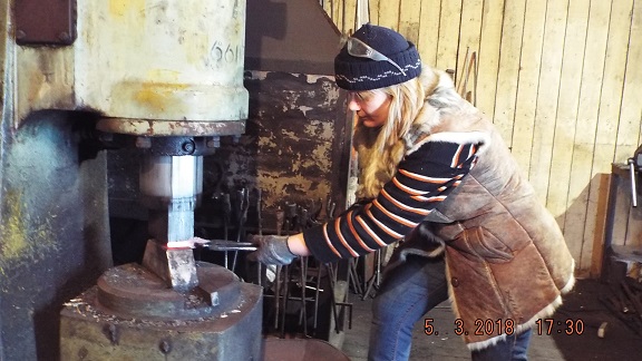 Алтайские встречи. Ч. 1 Женщина-кузнец