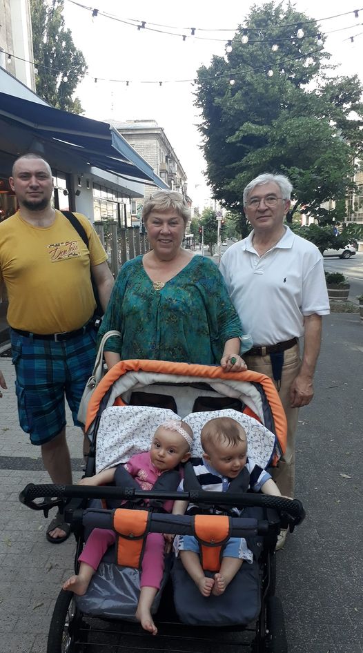 Бабушка Наталья и дедушка Эдуард