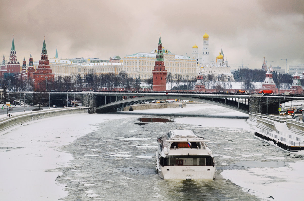 Фото города москвы зимой