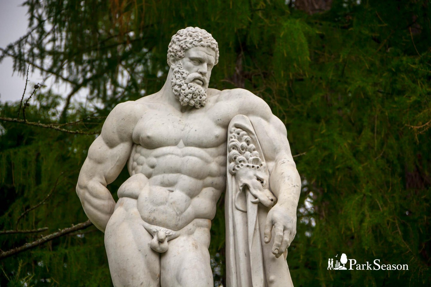 God body. Скульптура древней Греции Геракл. Скульптуры древней Греции Геркулес. Геракл Геркулес скульптура. Геракл Фарнезский.