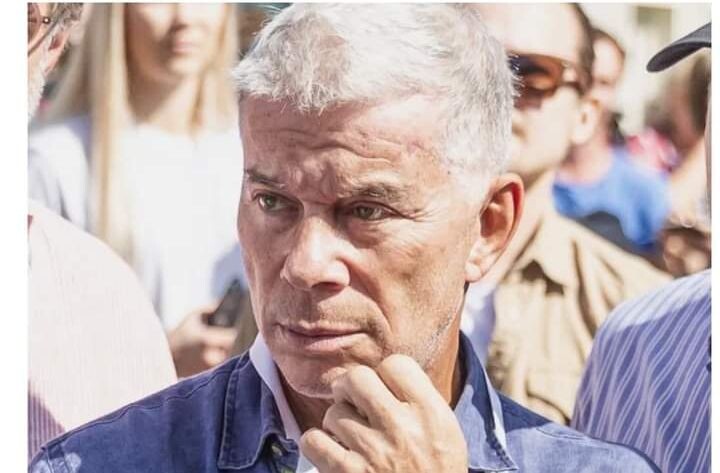 Попытка поменять коня на переправе..