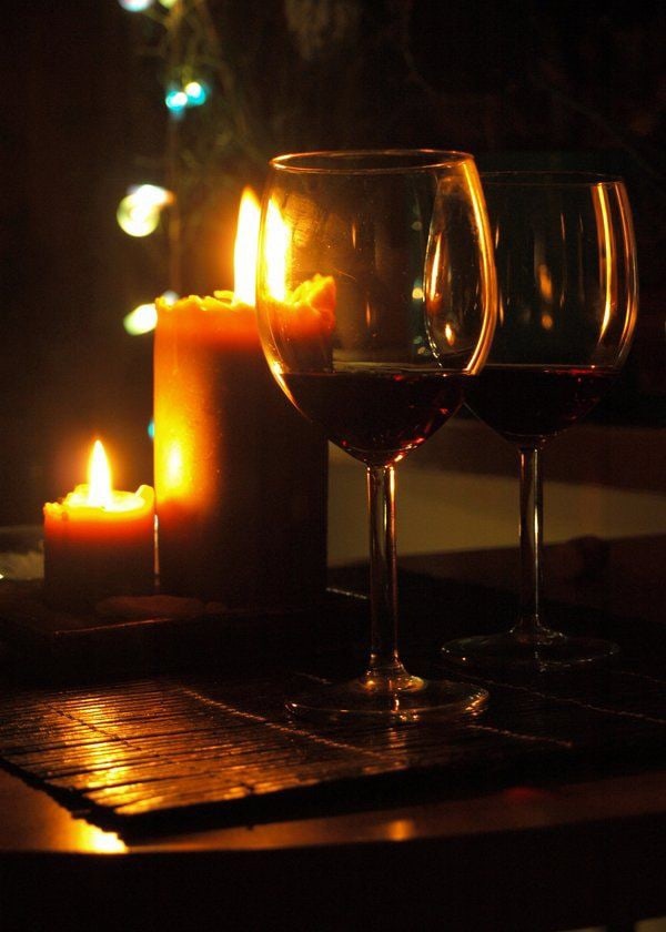 Вечер 2 капли. Ужин при свечах. Вино и свечи. Романтический вечер. Романтический столик.