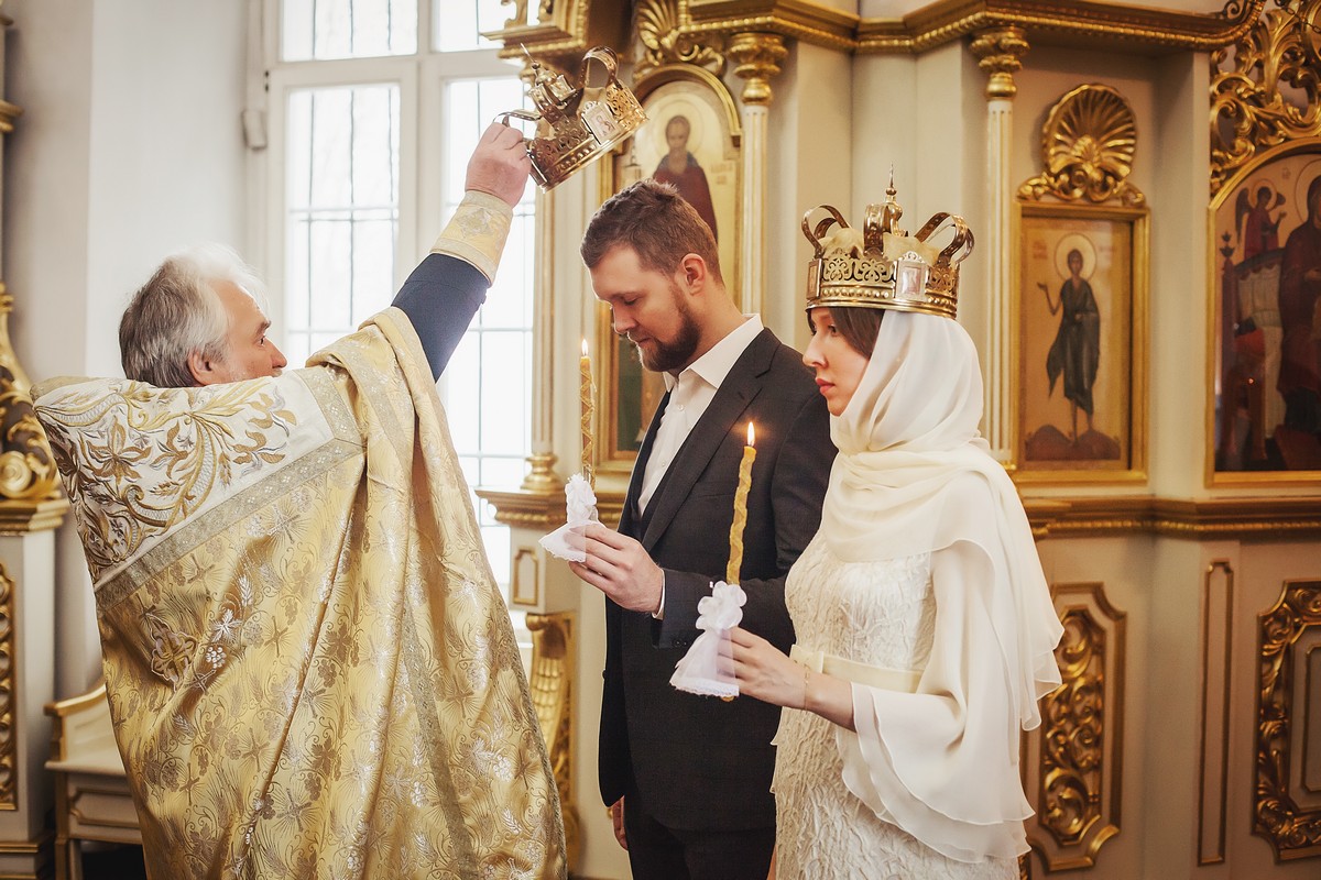 Венчание в церкви время. Венчание в христианстве. Таинство венчания. Православное венчание.