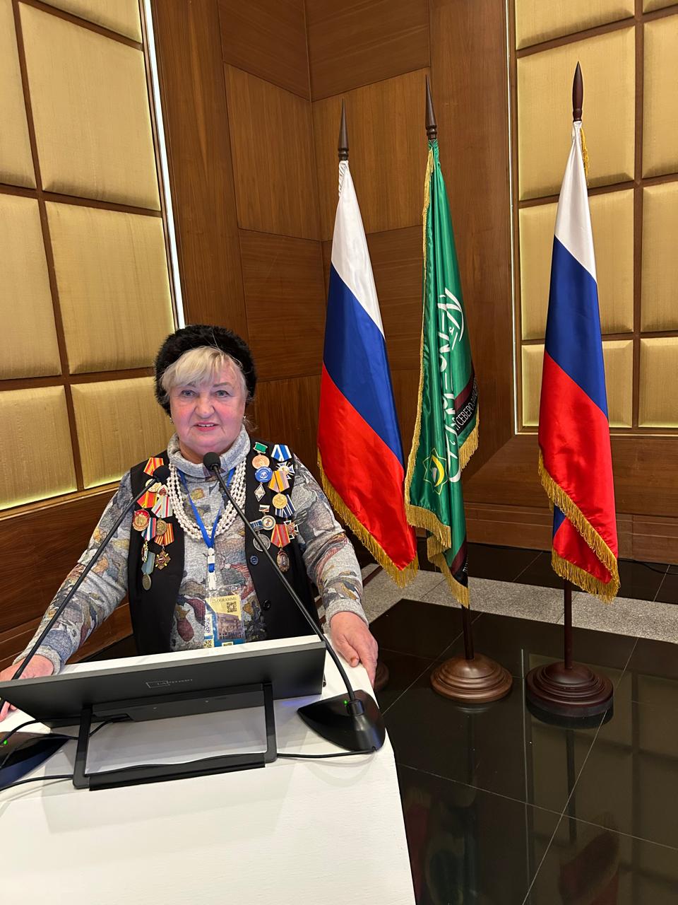 Люди Мира, на минуту встаньте!