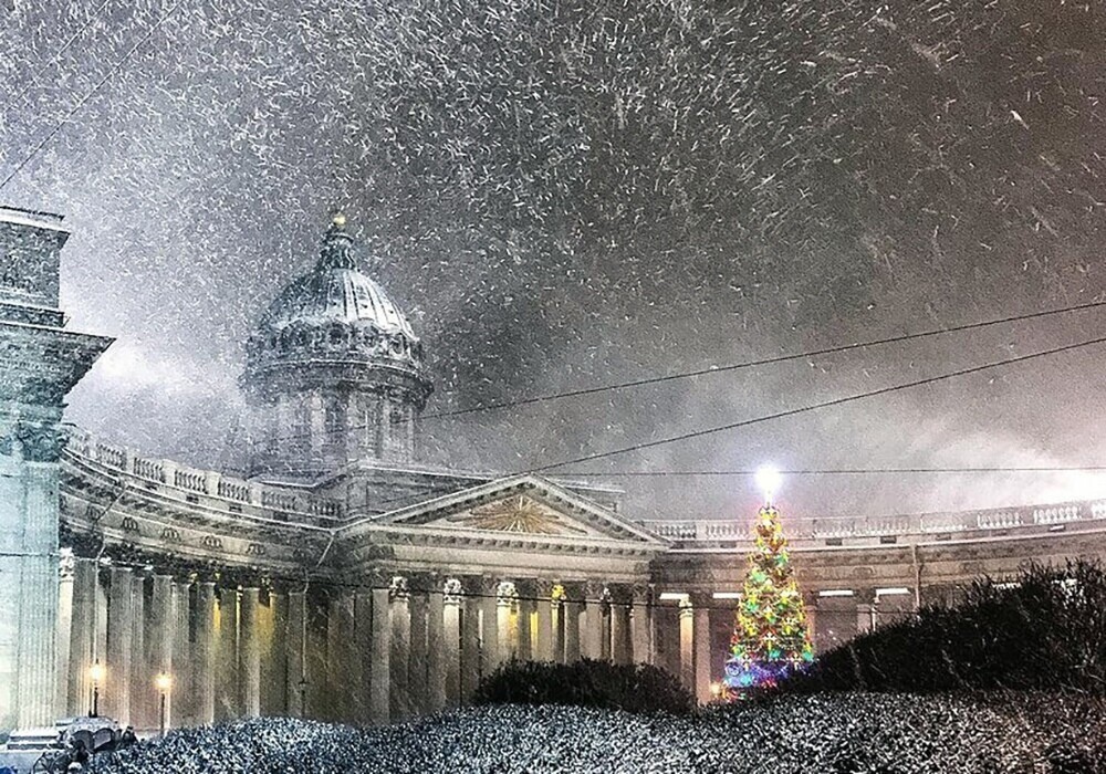 Санкт Петербург снег