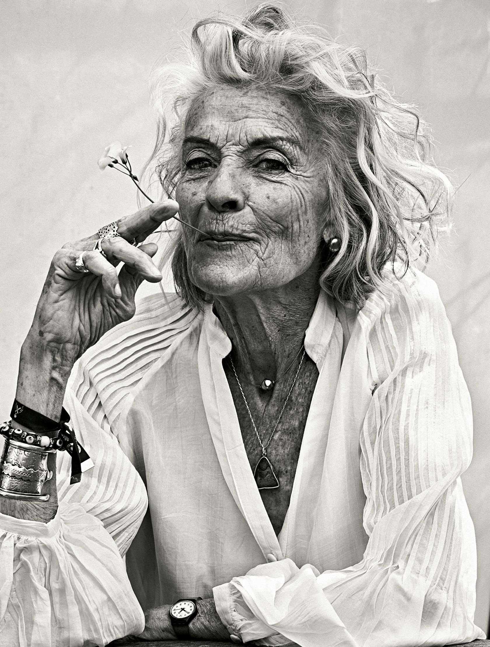 Старых красивых баб. Эллен Лангер. Элен Джордано. Красивые старые женщины.