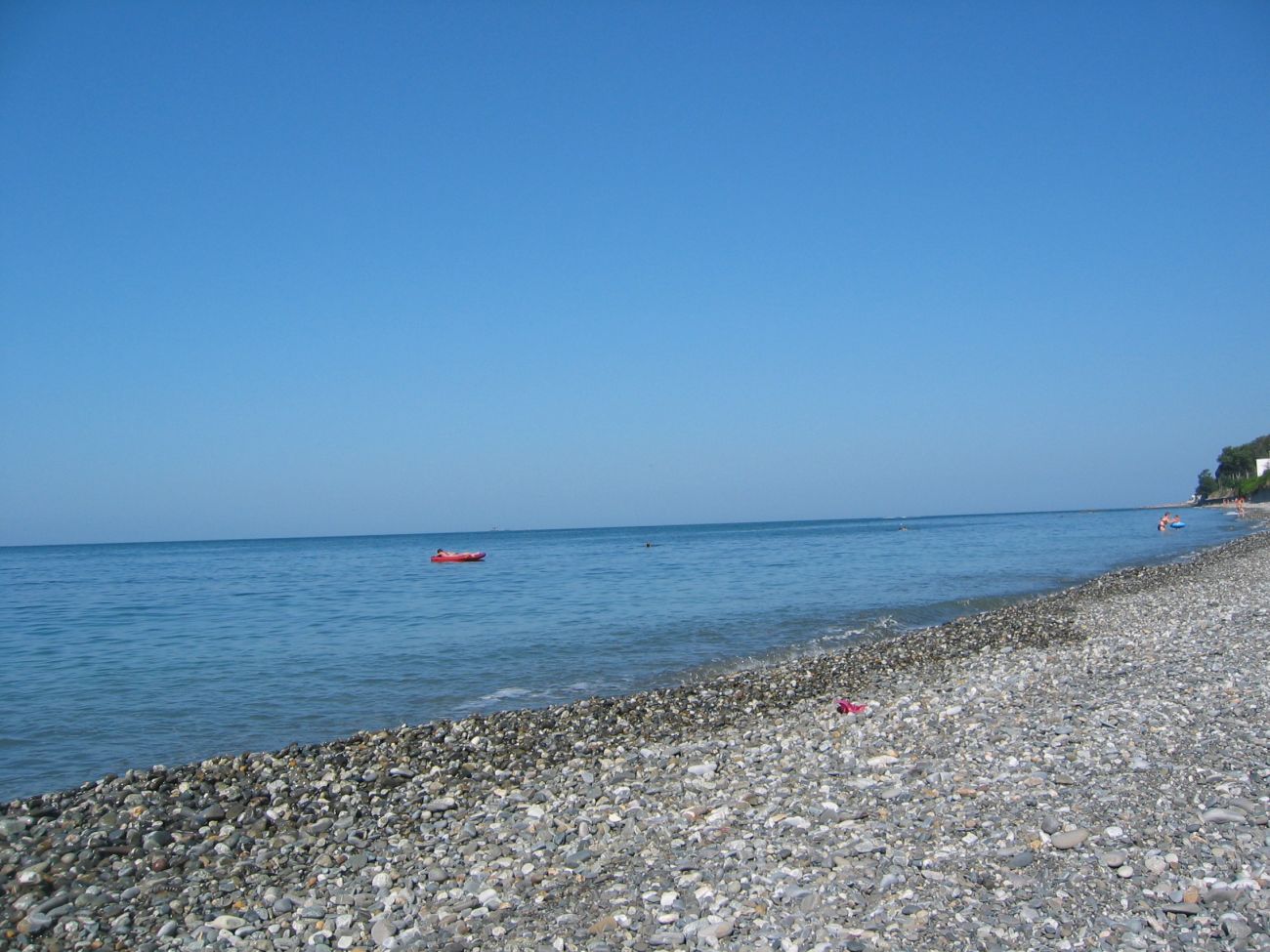 Головинка летом. Пляж Головинка Сочи. Море Головинка Краснодарский край. Головинка черное море. Лоо поселок Головинка.