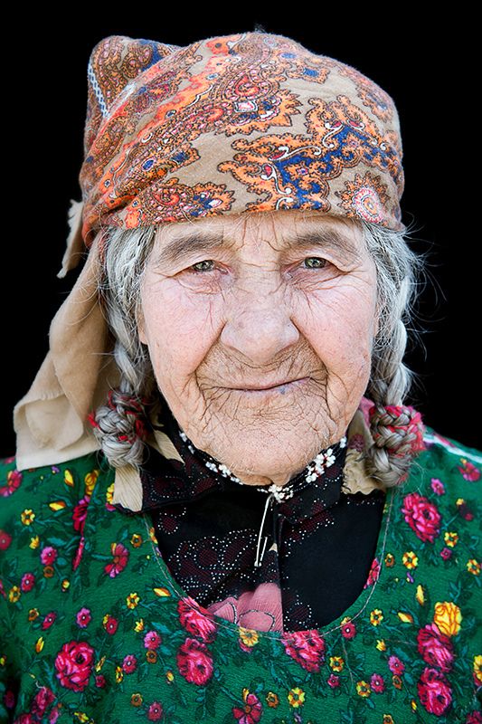 Буся. Слово Буся сокращенно от бабуся, укр