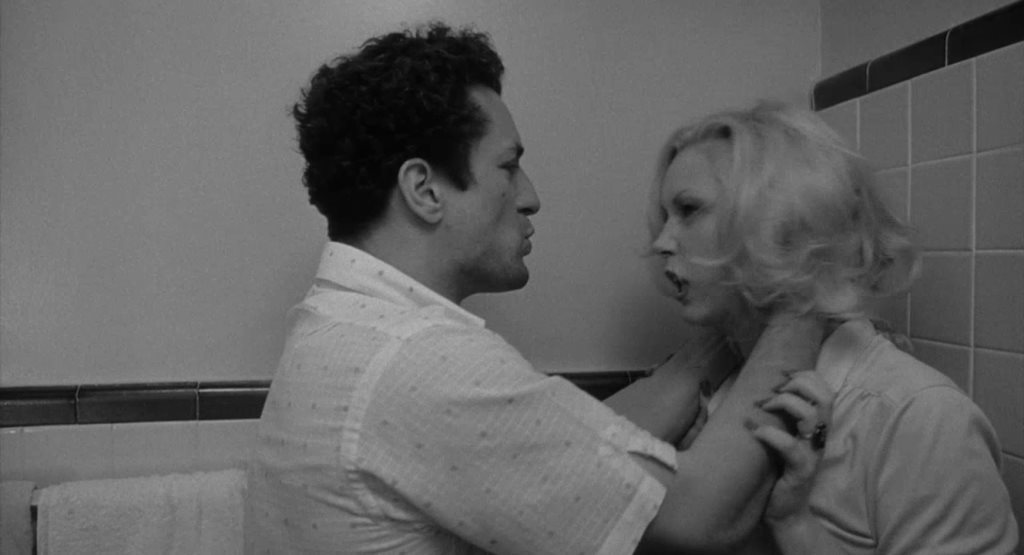 Raging bull сцена с поцелуем