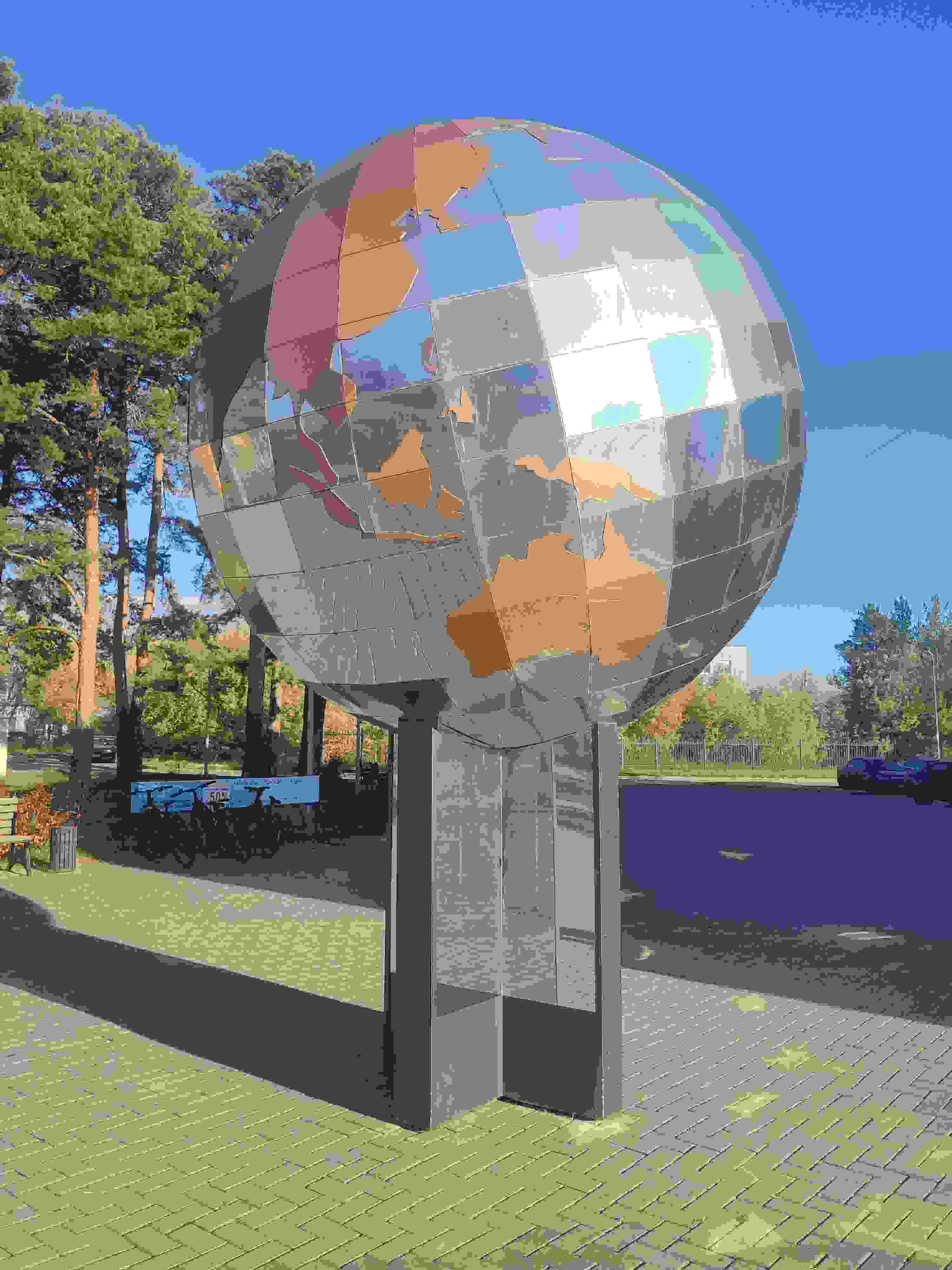 Земля любит своих детей