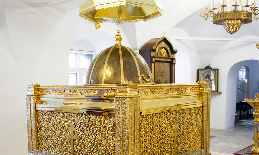 Зачем черепа и золотой котёл в Донском монастыре?