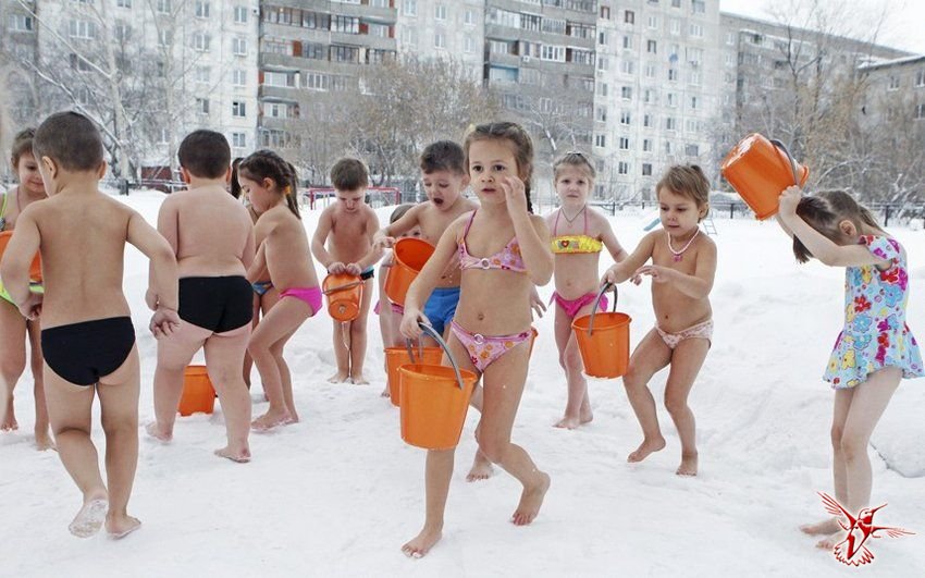 Дети топлес