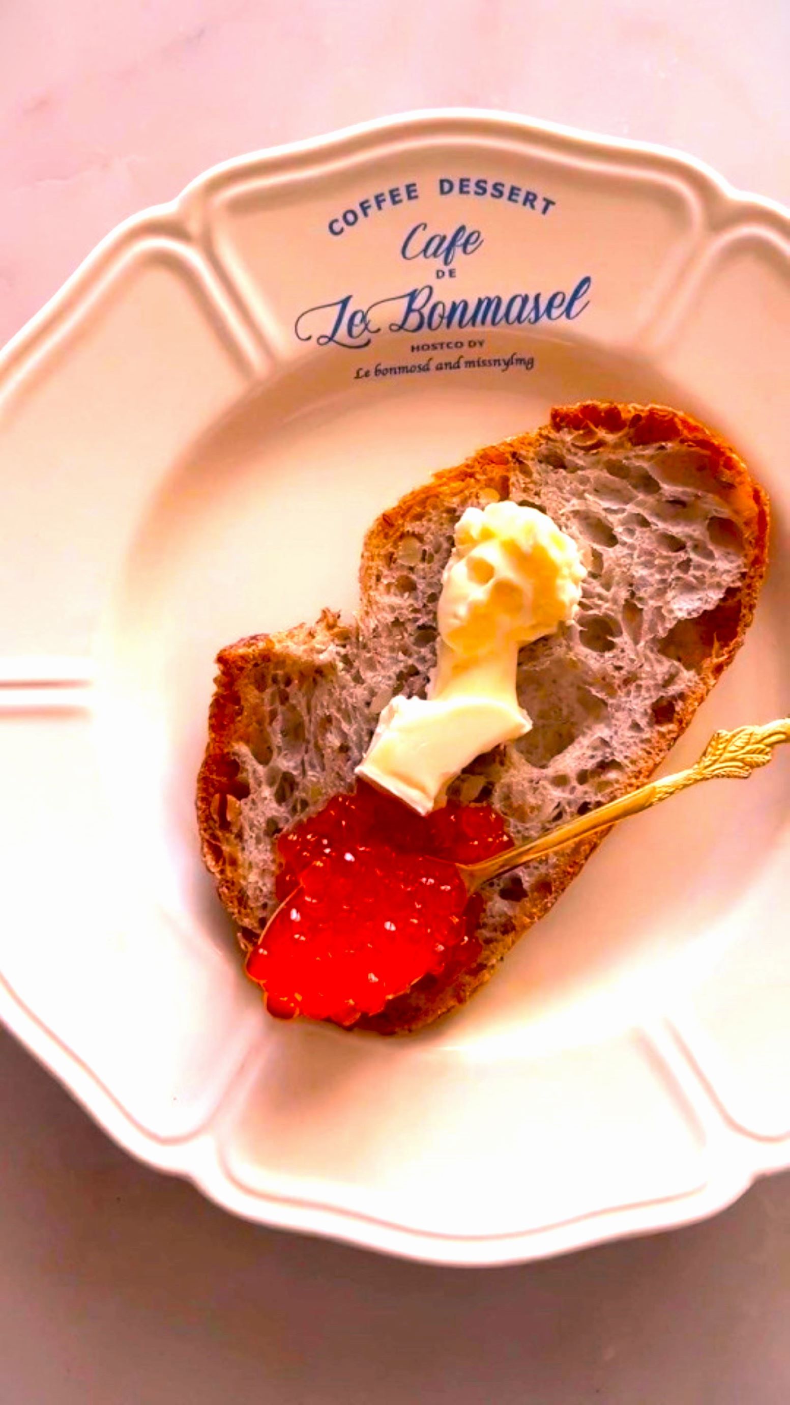 Kесарeв завтрак Kесарево на Манхэттенe Таймссквер