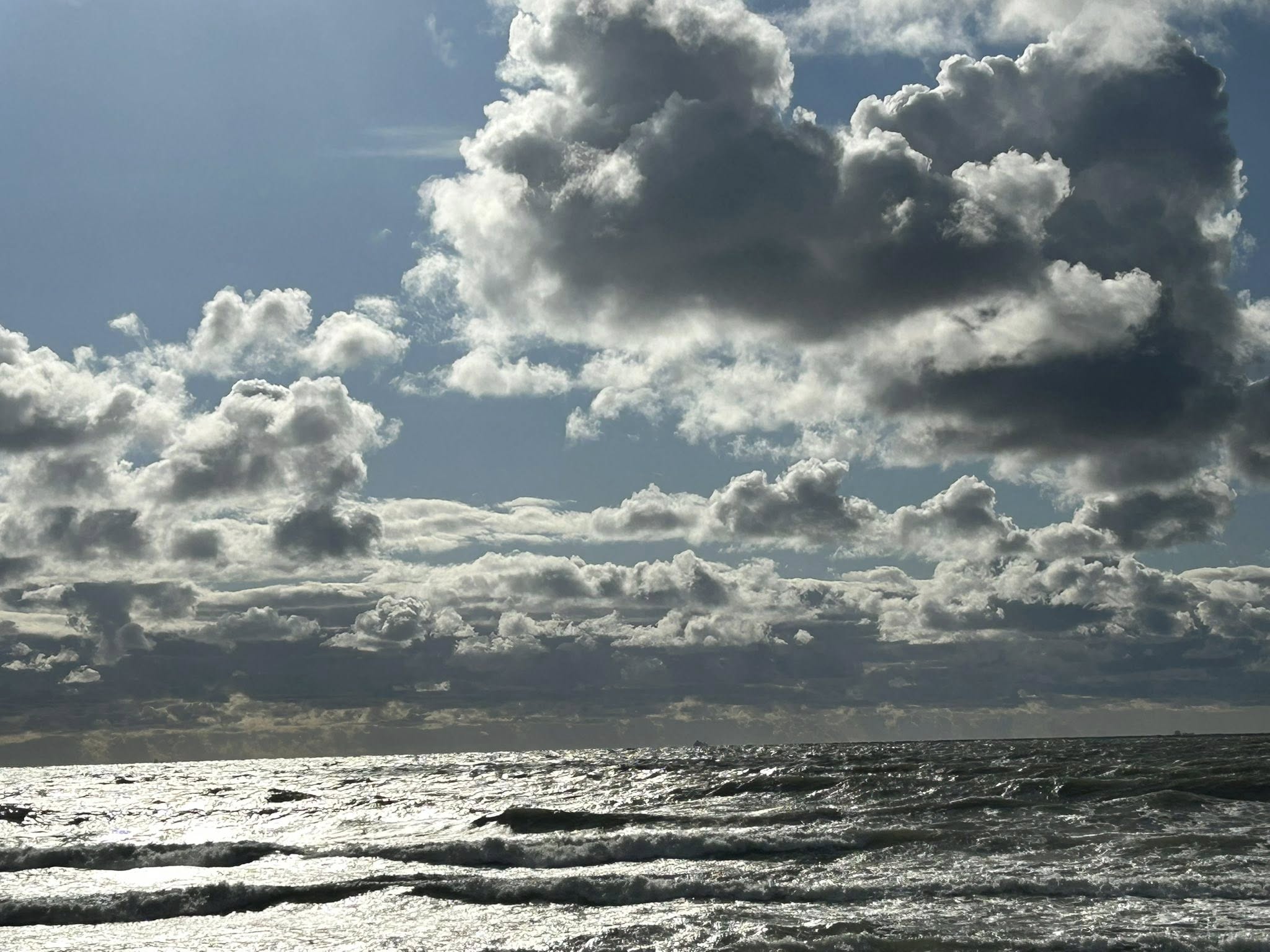 Облака... Стихотворение