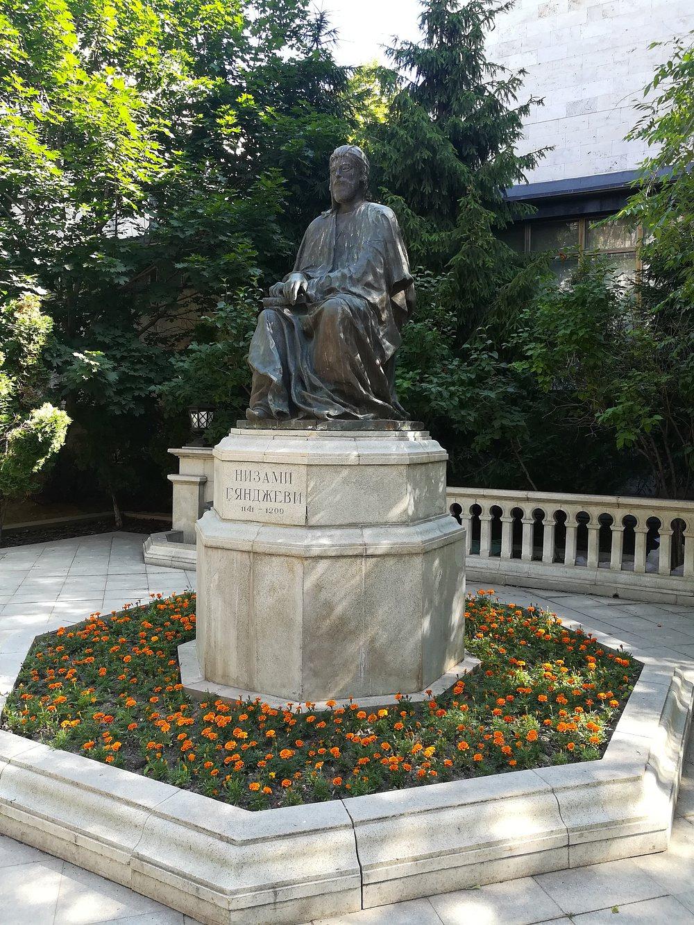 Низами против образа враждебной России