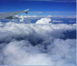 Тучи, снежной пеною по крепу