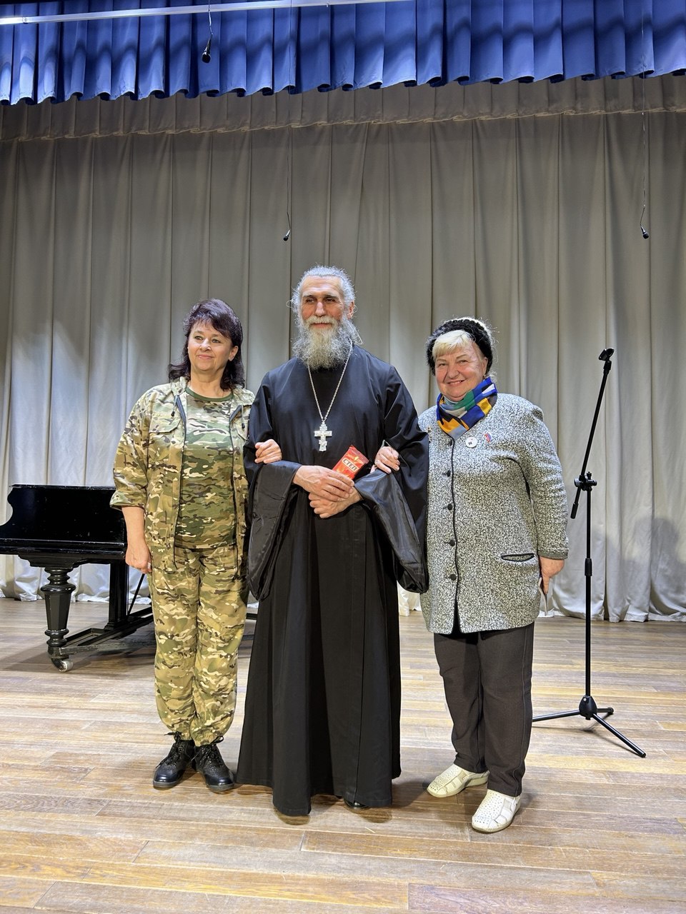 Вот и встретились мы неожиданно!