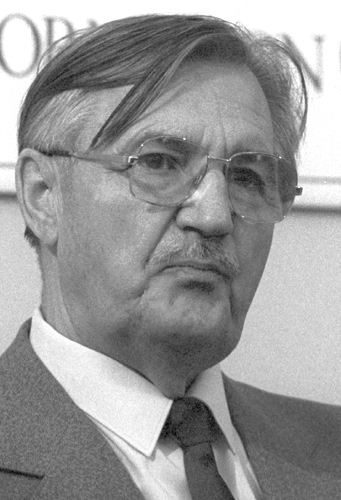 Валентин Иванович Варенников