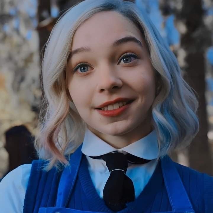 Рядом с небом и луной