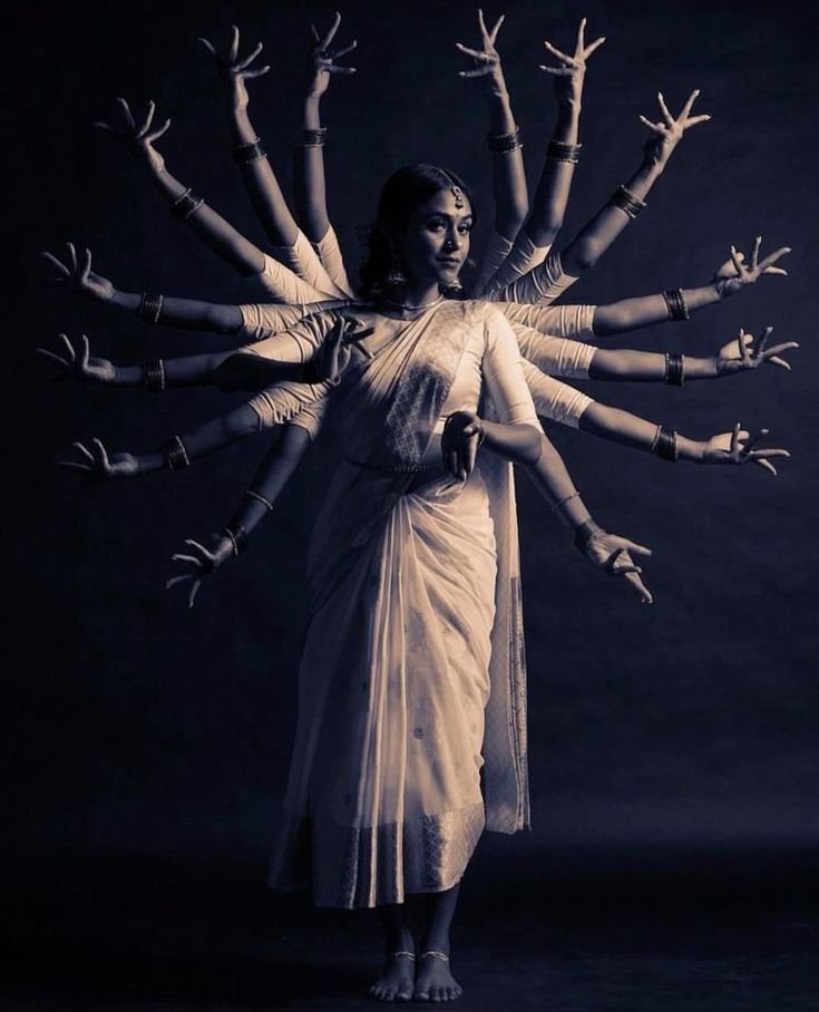 Многорукий Шива