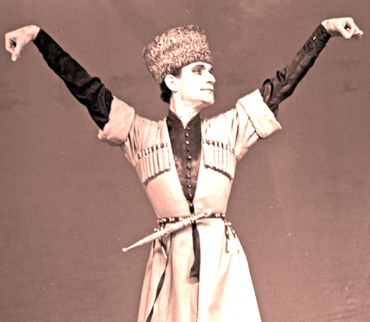 Эсамбаев Махмуд 1924-2024 и Автор Рюнтю Юри Runtu