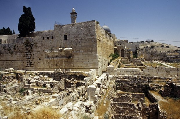 Есть Город золотой, исполнен на иврит