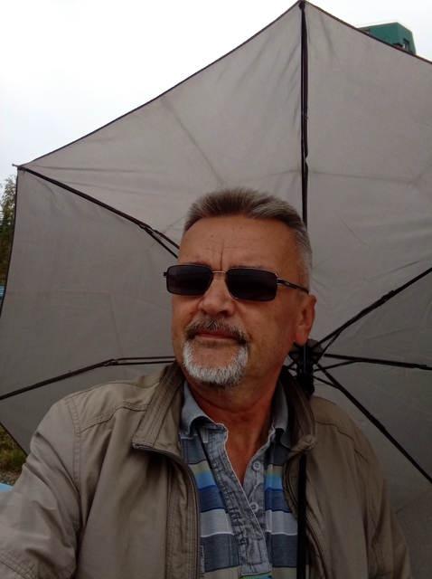 Выбежать вместе с рассветом..