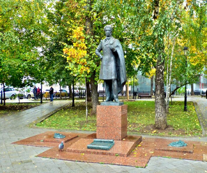 Вы знали, что в Москве есть Пушкинский сквер?