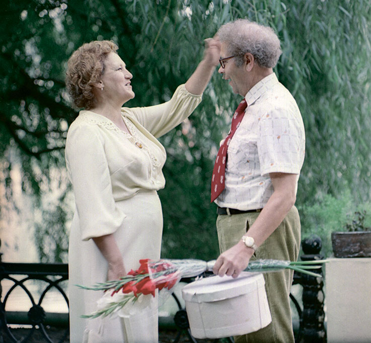 Сближаем мы грядущее с былым. История одной песни