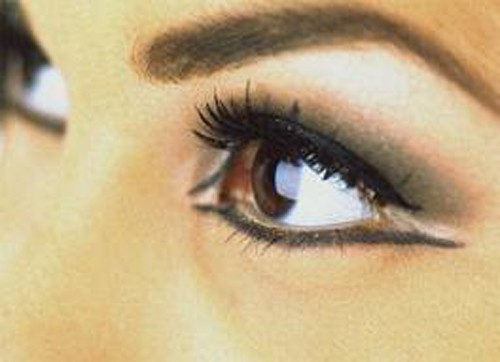 Мир мудро поделив..