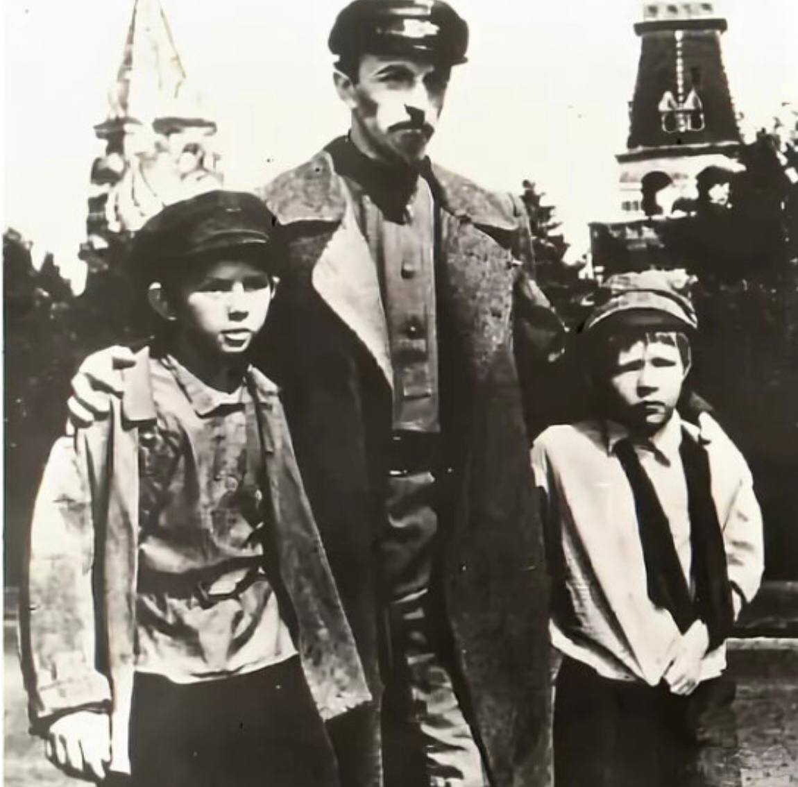 Дзержинский и дети беспризОръя!!! 4 частЪ