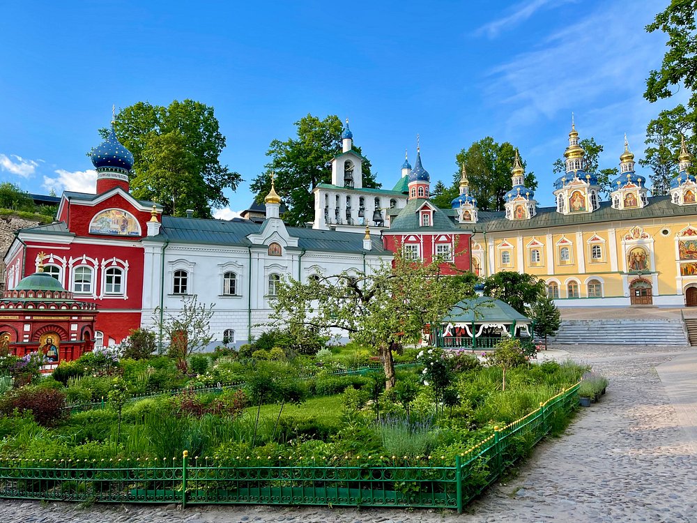 Рожденный в пещере монастырь