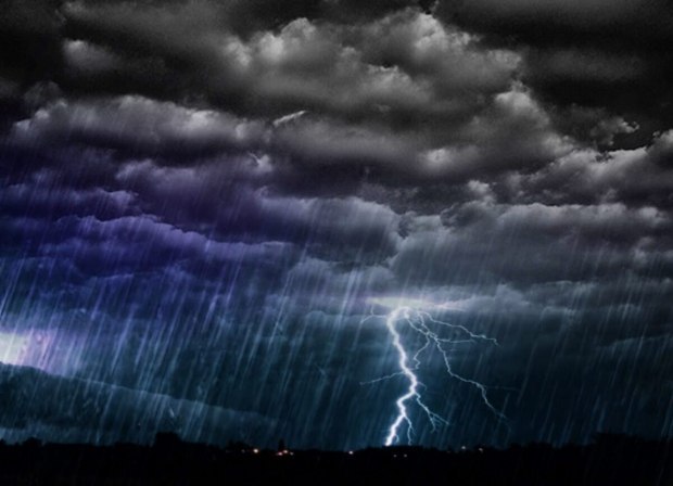 Кто здесь вес измерит песням и стихам?