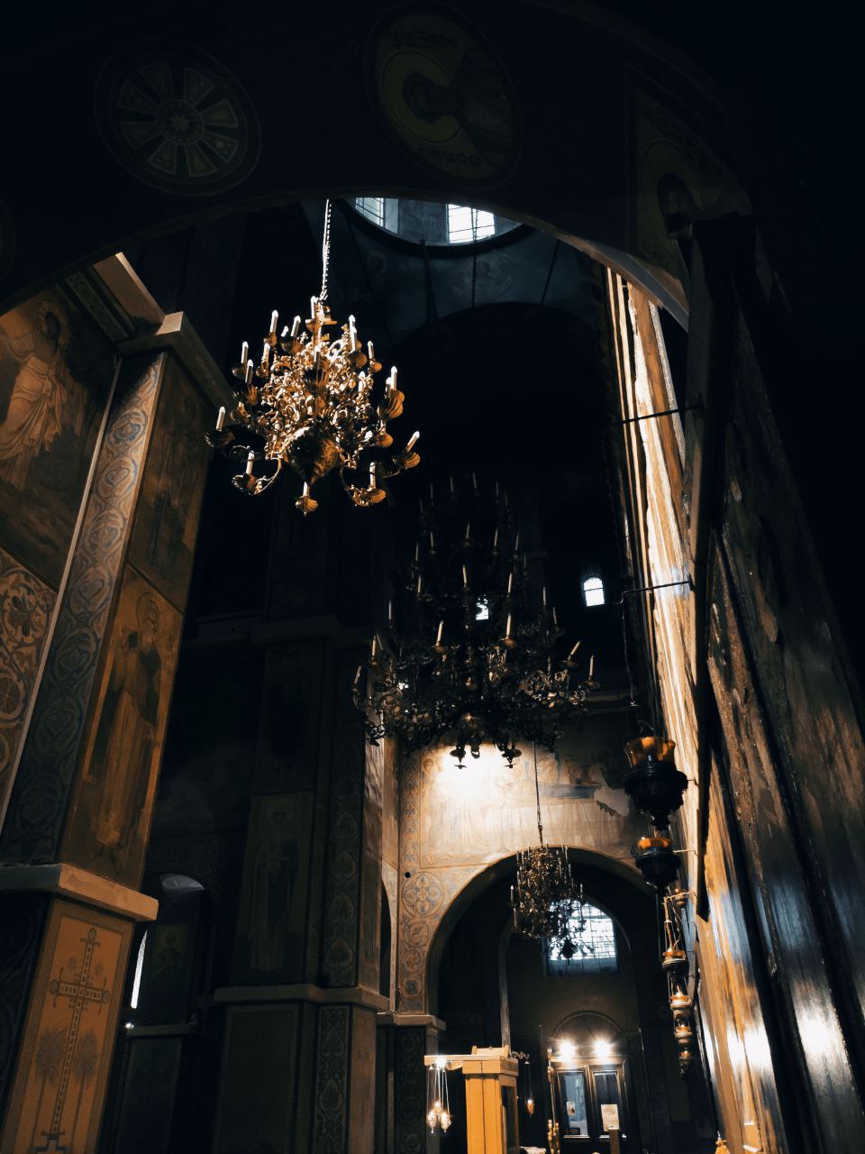 В тиши древних стен