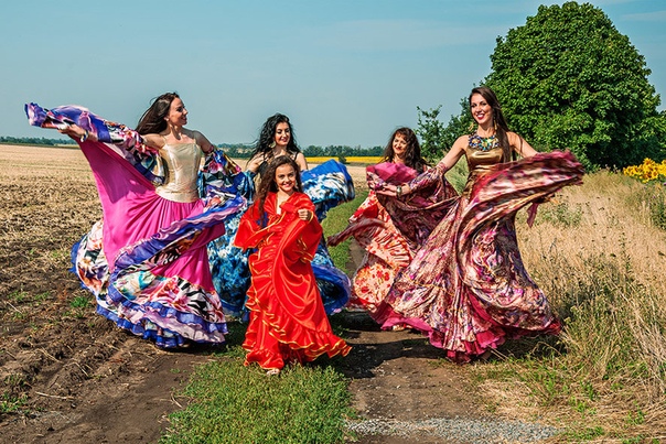 Ромалэ, или Романтика должна быть романтичной!