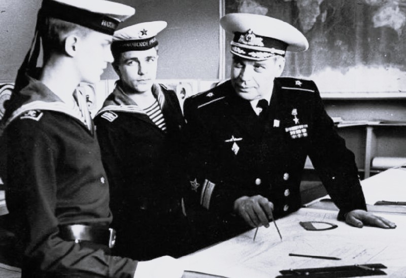 Проза морской жизни. Адмирал и нахимовец