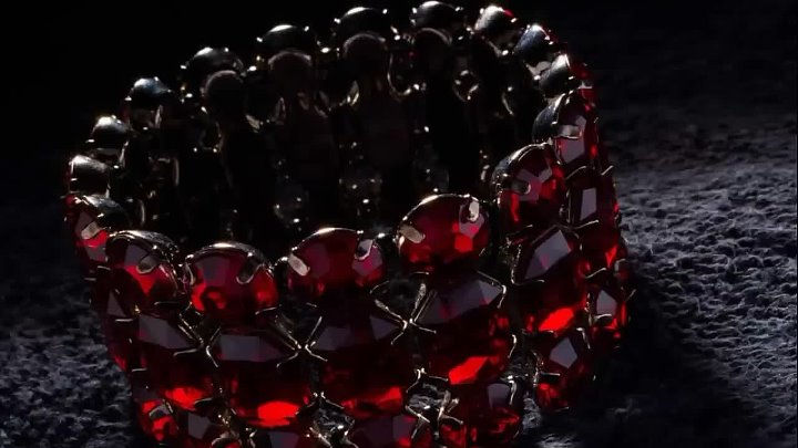 Рубиновый браслет