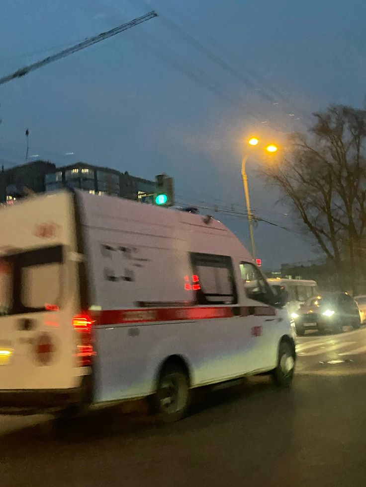 Чёрта везли на скорой